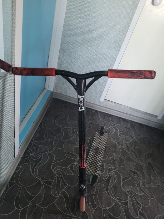 Продам трюковой самокат хаус