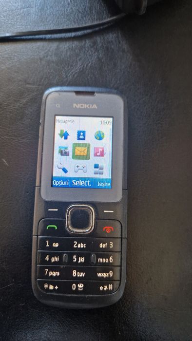 Telefon Nokia C1-01