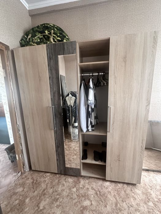 Продам шифоньер из лдсп