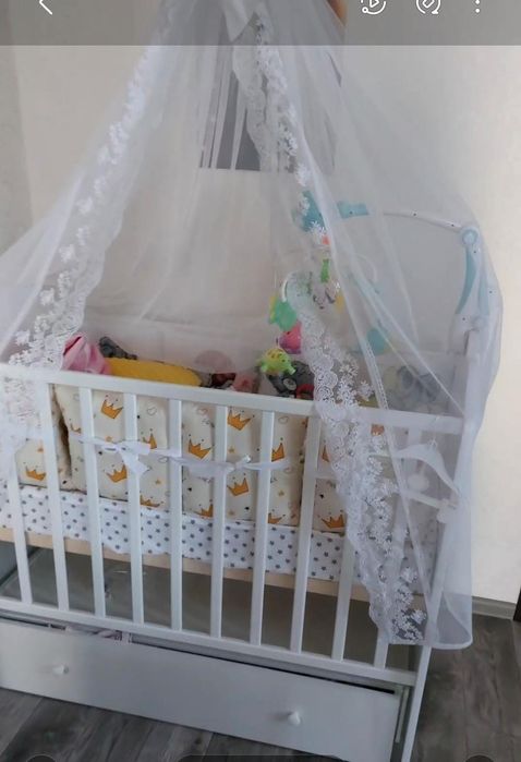 Продам кроватку с новым матрасом