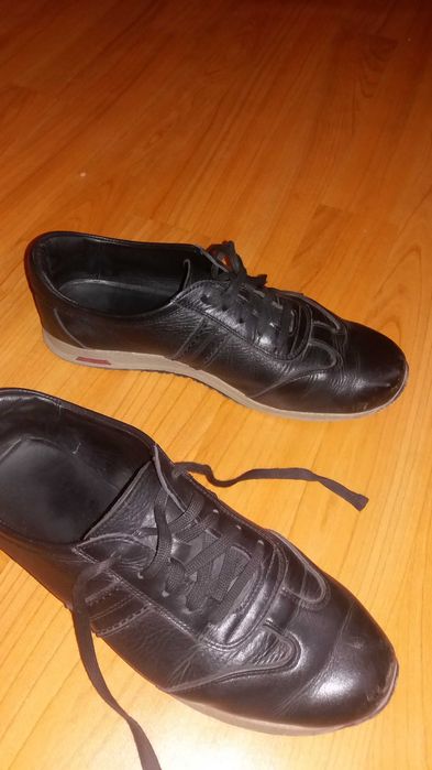 Продам   кожаные    кроссовки   ботинки    макасины     в