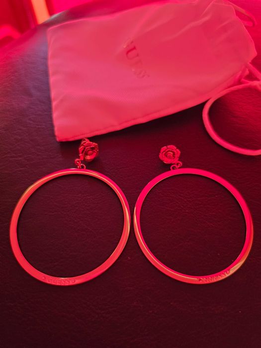 Нови златисти обеци Guess