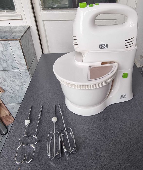 Mixer cu bol Star-Light SM-G300, 300W, Bol 2.5L, Alb/Verde – Preț Negociabil