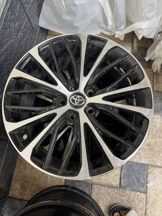 диски R18 Camry