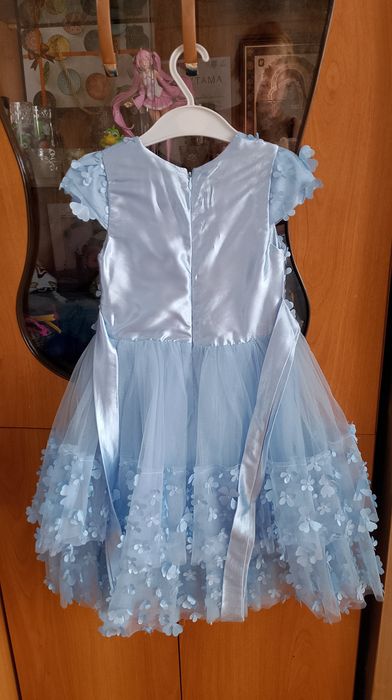 Продам платье очень красивое