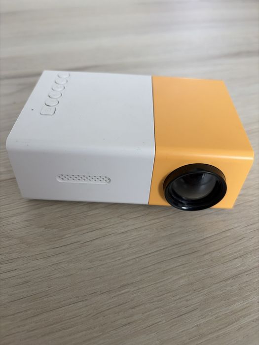 Проектор за домашно кино!