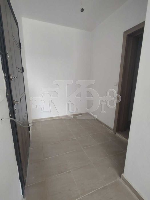 Продава се Четиристаен апартамент в Добрич, Център - 133 кв.м за 487 €/кв.м - Снимка #14