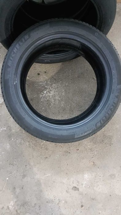 Anvelope michelin R17/235/45