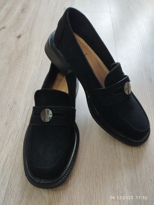 новые замшевые туфли