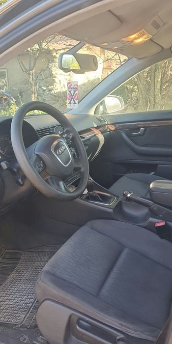 Vând Audi A4 b7 1.9 brb
