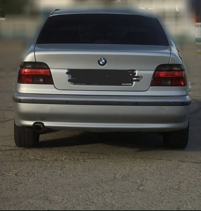 Bara spate e39 sedan in stare buna