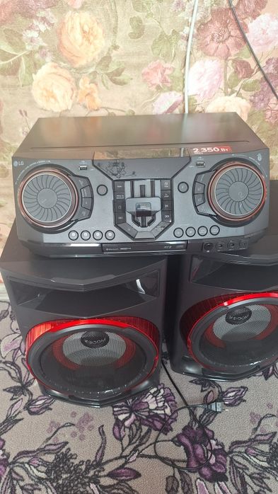 Музыкальный центр LG