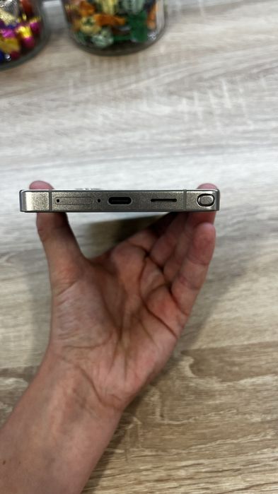 Samsung s25 ultra 1tb.