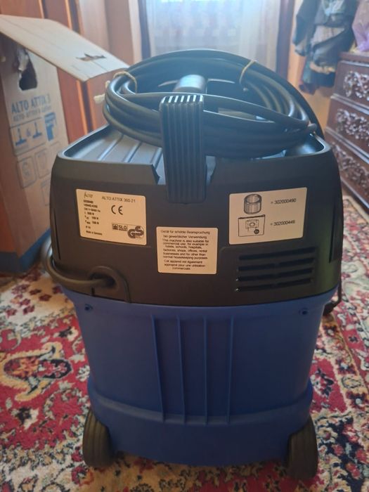 Vând aspirator auto alto alttix 3