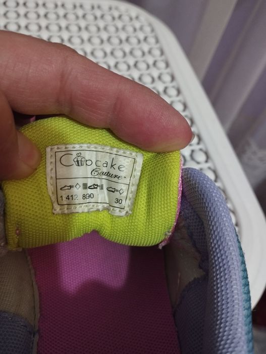 Лот балеринки, маратонки и сандали номер 30