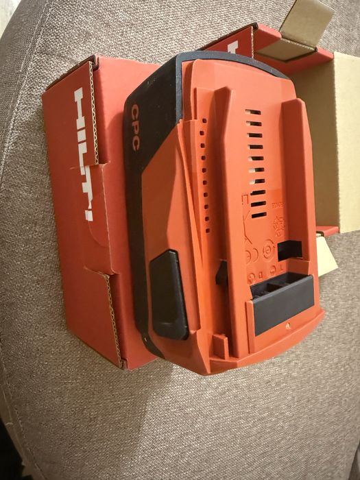 Батерия Hilti CPC 4.0 Ah -12.2025 нова!