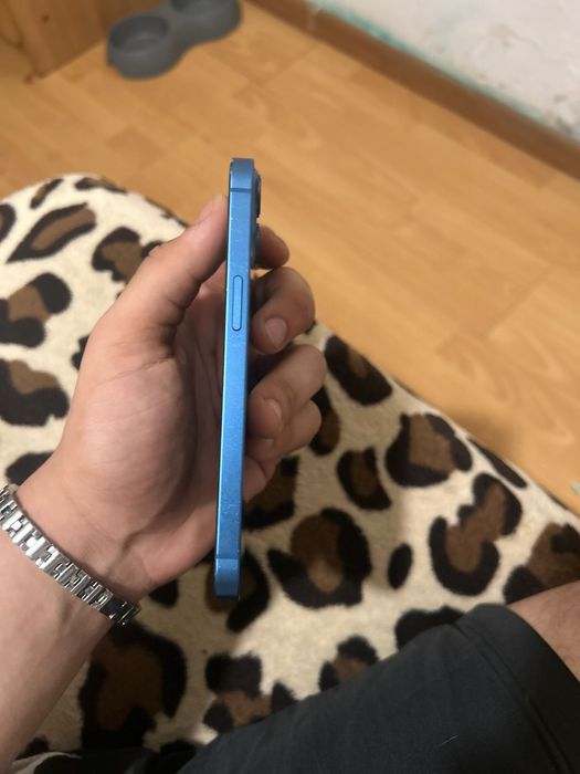 Vand Schimb IPhone 13