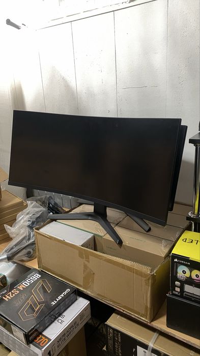 Монитор 34 дюйма 165 герц