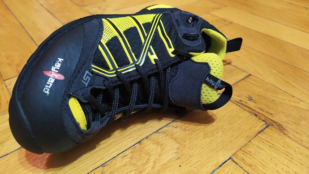 Ghete Montane Kayland Italia,Vara,Vibram,Mar.38 Talpic 24cm,mammut