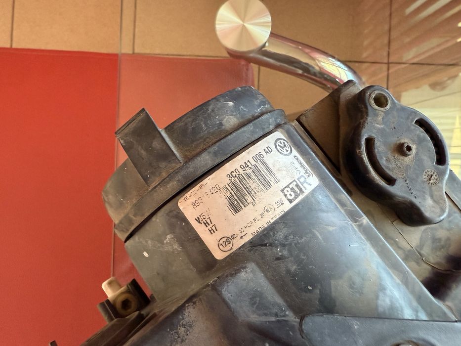 Фарове пасат 2011година