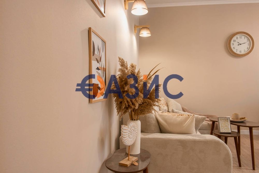 Продава се Двустаен апартамент в к.к. Слънчев бряг - 65 кв.м за 1285 €/кв.м - Снимка #7