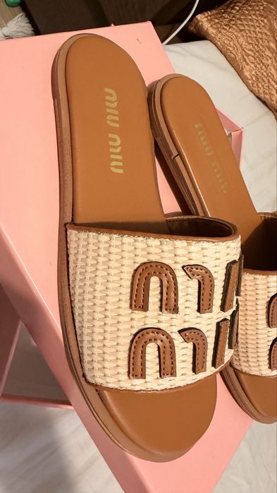 Papuci Miu miu super
