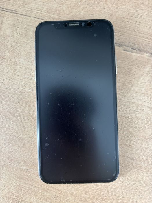 Айфон 10 продам!