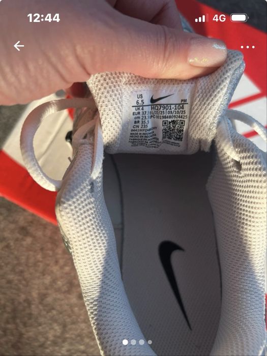 Adidadi nike noi cu eticheta
