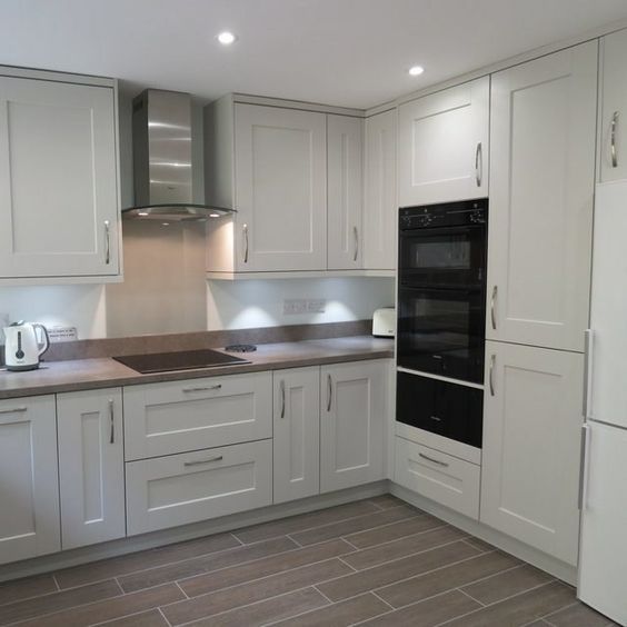 Столешницы из искусственный камень 
мебель на заказ бель
Кухонная мебе