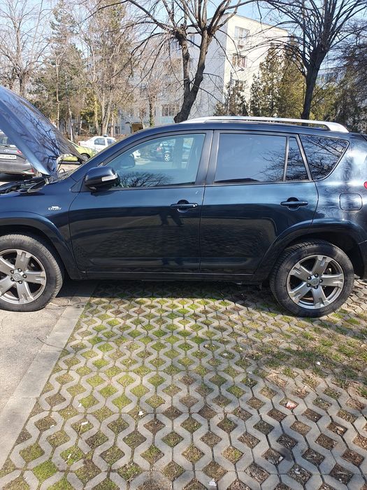 Se vinde Toyota rav4