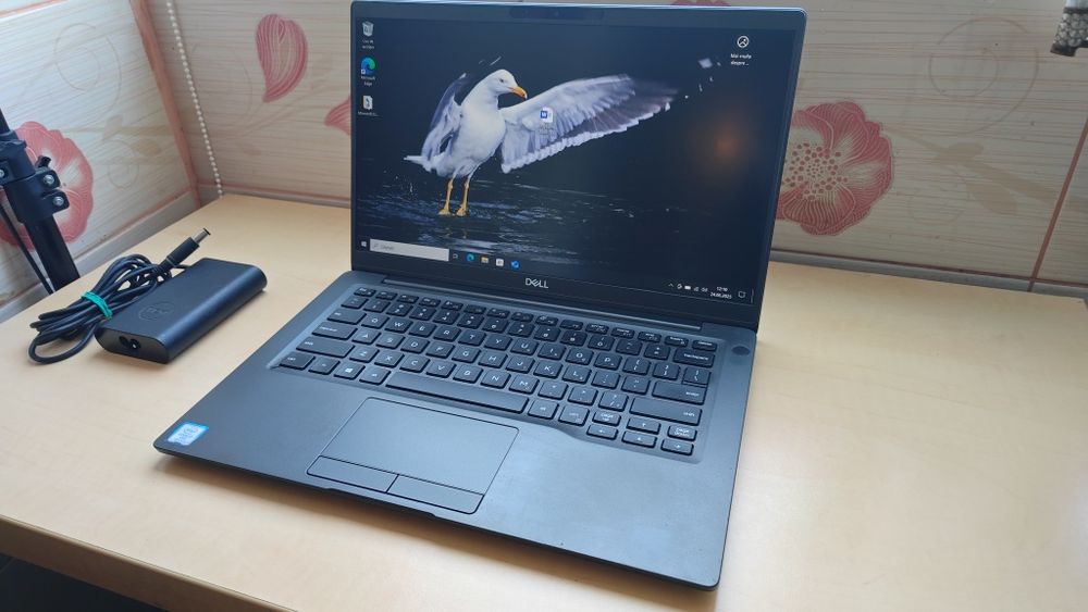Laptop Dell 7400_i7 8665U__8GB DDR4__256GB SSD__14"FHD IPS + Office