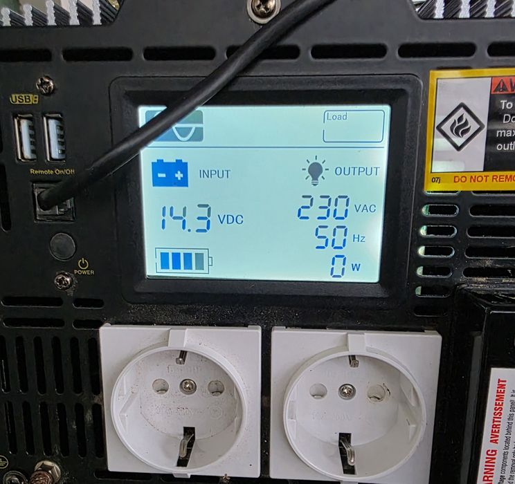 Инвертор GIANDEL 5000W 12V към 230V Чиста Синусоида с Дистанционно