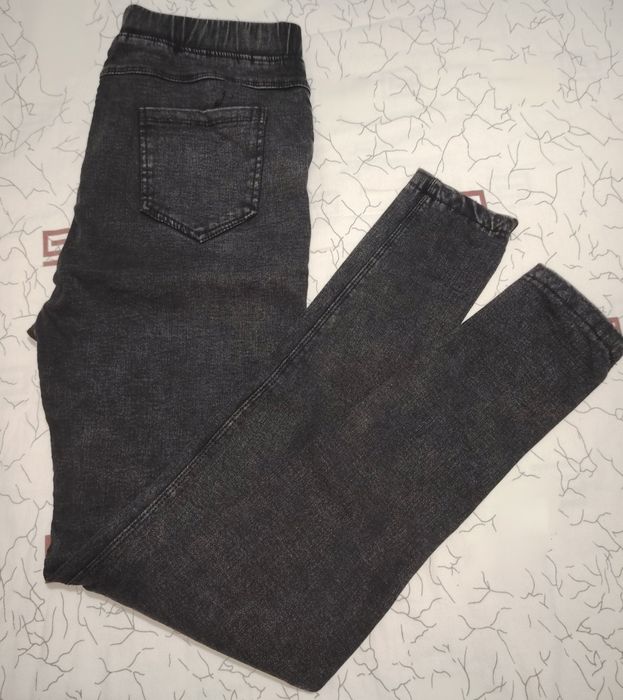 Продам новые джинсы