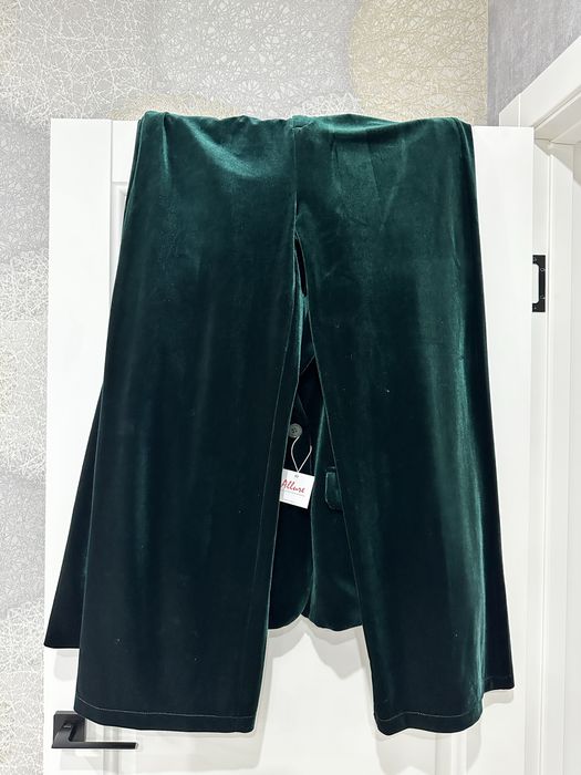 Продам брючный костюм