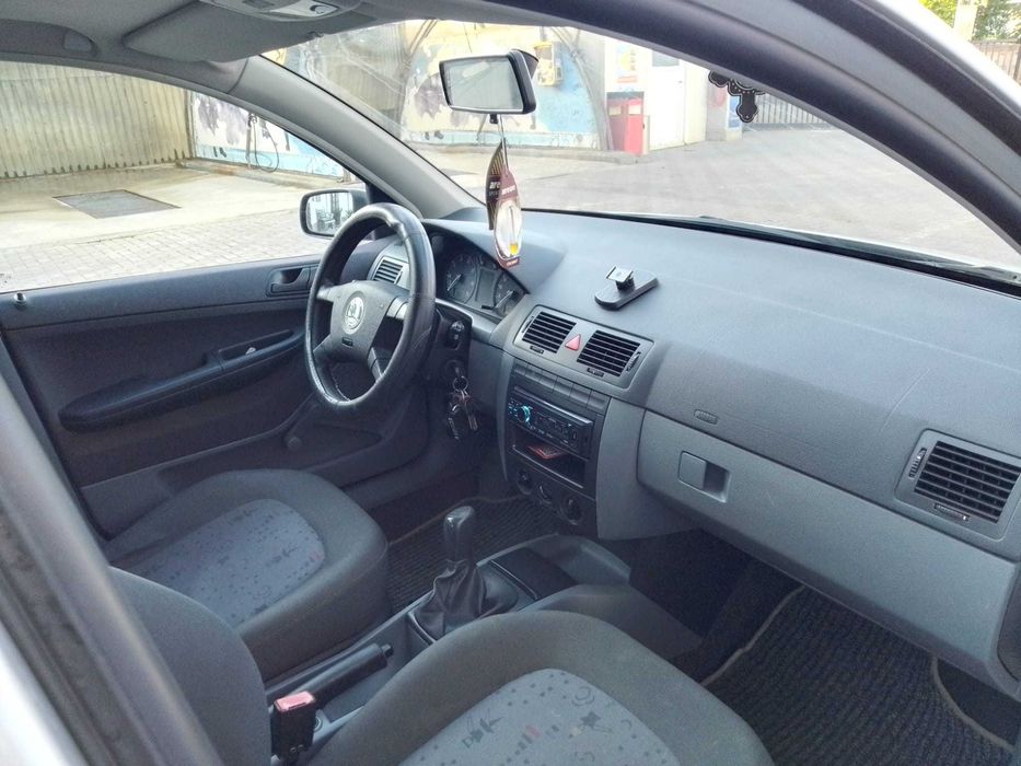 SKODA Fabia 2003 — imagine 2