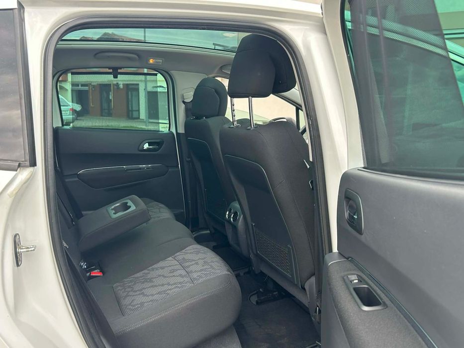 Peugeot 3008 2011 Model Feline 1.6 Benzină Euro 5 Alb Perlat