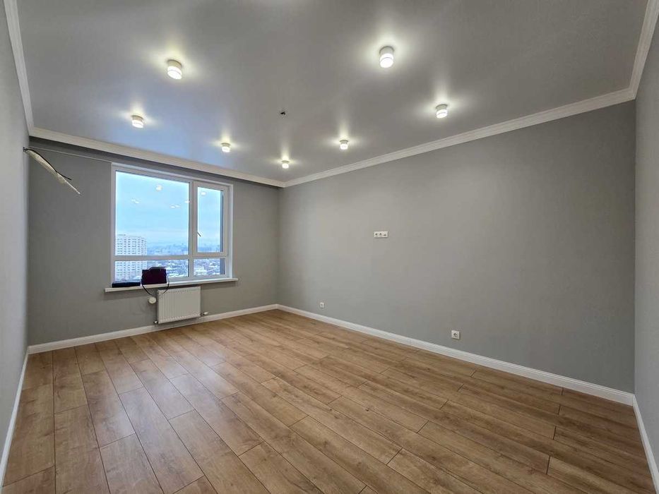 Продам 1 ком квартиру Варламова 27В