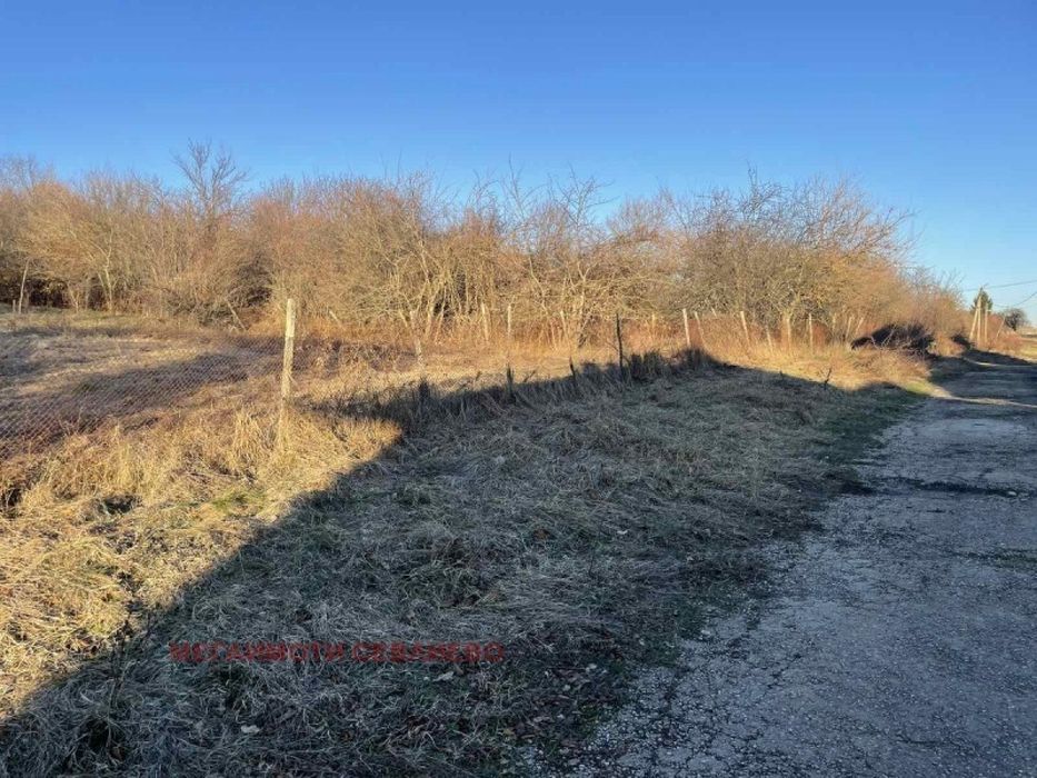 Продажба Парцел гр. Севлиево - с. Младен 1200m²