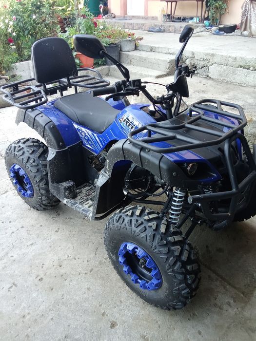 Atv 200cc este aproape nou are 650 km