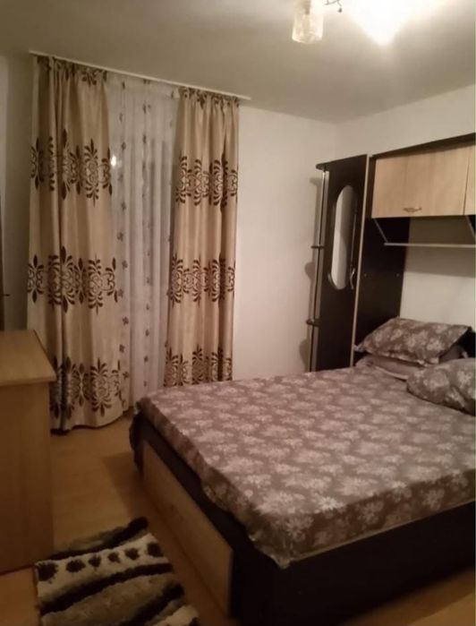 Inchiriez apartament   2 camere micro 14