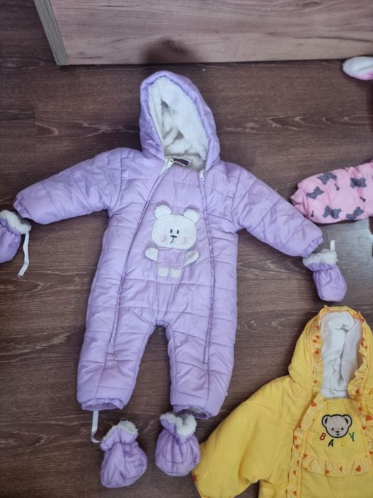 Комбинезоны зимний Новый и б/у по 60 000 сум 1-1,5 лет и 3-9 мес
Розов