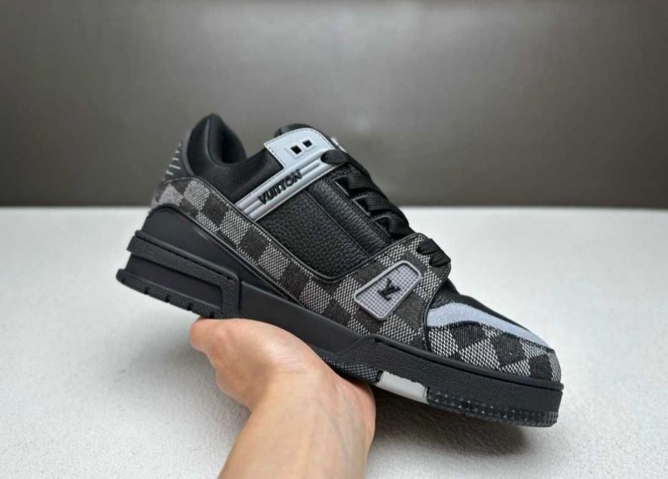 Adidasi Louis Vuitton Trainer