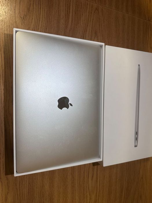 MacBook Air 13-inch