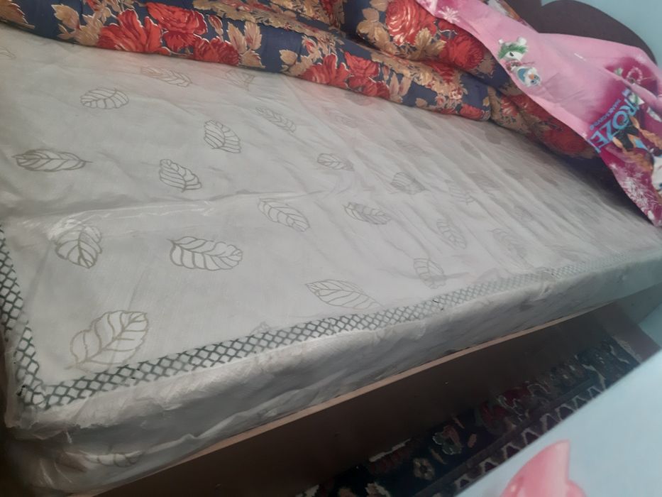 мебель  Срочна сотаман б.у матраси янги