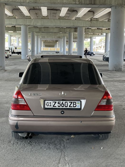 Мерседес Бенс W202