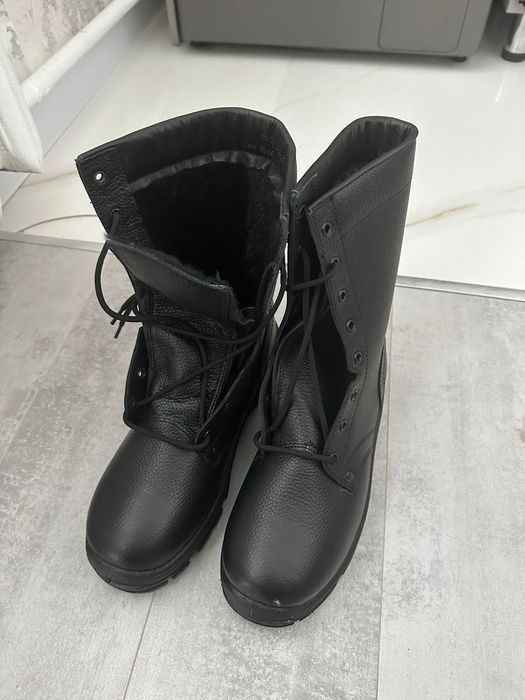 Продам берцы зимние мужские