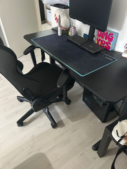 Pachet: monitor,pc,scaun gaming , birou gaming