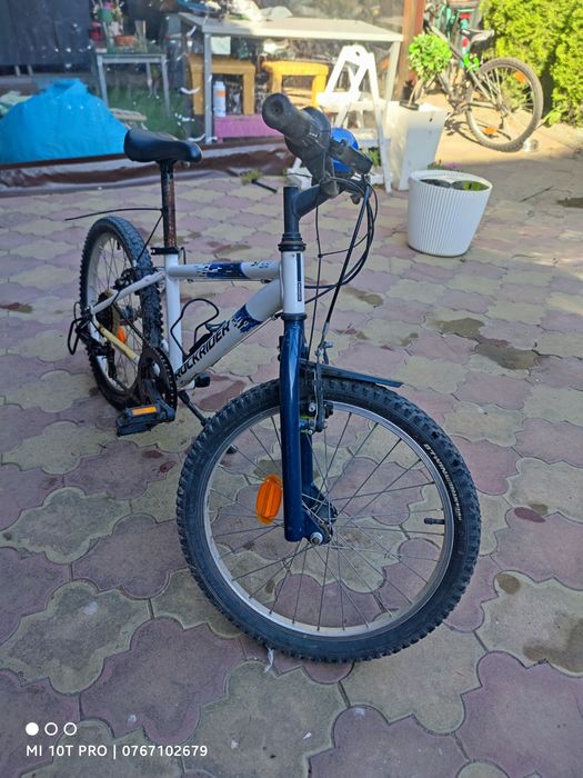 Bicicleta copil cu varsta de pana la 10 ani