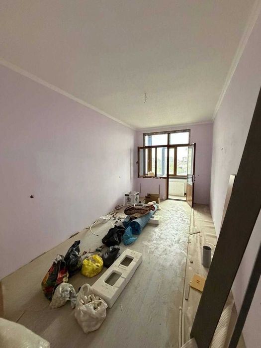 175 Продаётся квартира в новостройке, ориентир магазин Караван