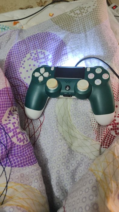 Продам геймпад от пс4